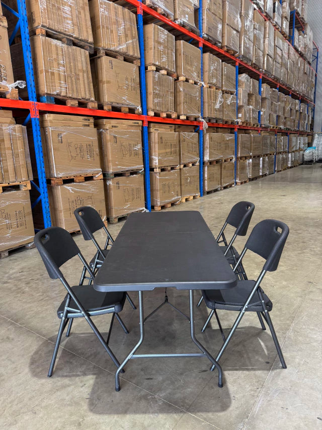 Mesa Plegable + 4 Sillas Plegables